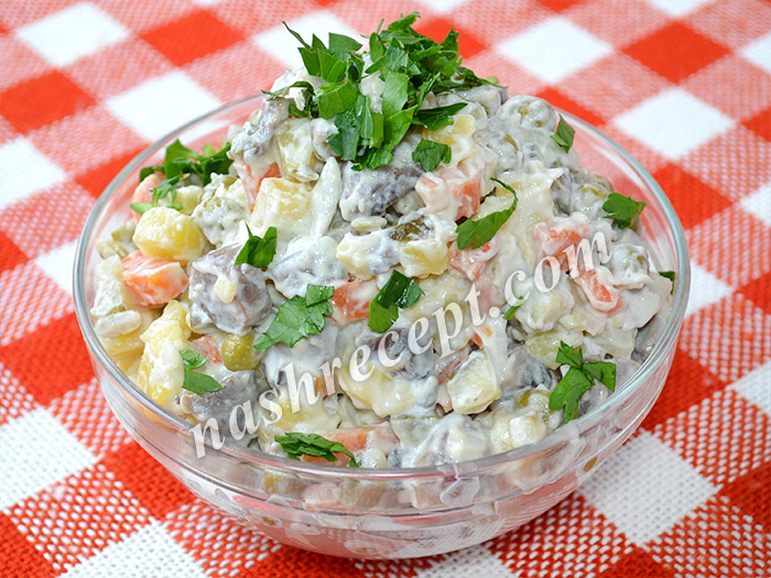 постный салат "Оливье" с грибами - postnyi salat olivye s gribami